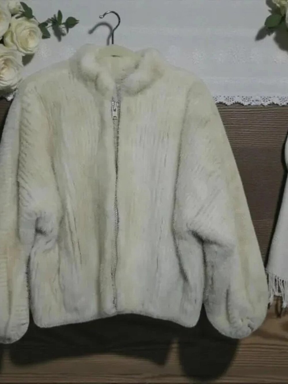 Vintage B. Martin's Fashion-Fur Ladies White/Beige Mink "Bomber" Style Jacket